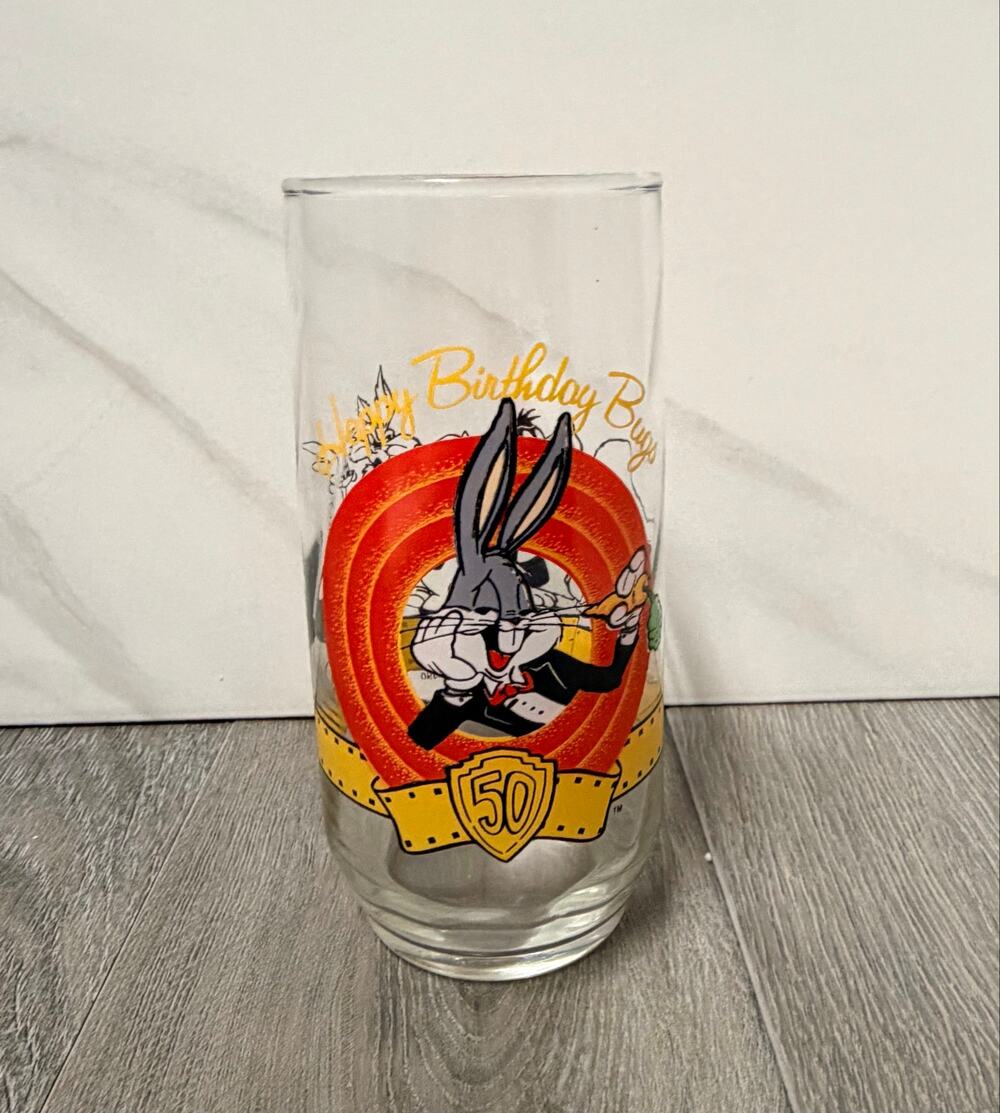 Vintage 1990 Warner Bros Bugs Bunny 50th Birthday Collector Glass Looney Tunes